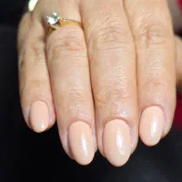 خدمات کاشت ناخن با بهترین متریال|خدمات آرایشگری و زیبایی|جهرم, |دیوار