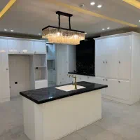 فروش اپارتمان ۲۰۰ متری  دانشگاه/لوکس/همکف/حیاط دار