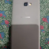 دو عدد گوشی سامسونگ و نوکیا