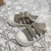 کفش بچه‌گانه سایز ۲۲