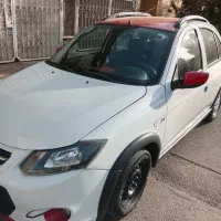 کوئیک R قرمز