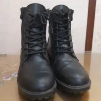 نیم بوت در حد خیلی نو نو سایز ۳۹