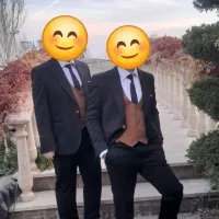 یک جفت کت و شلوار نو