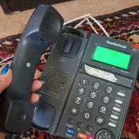 تلفن رو میزی