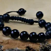 دستبند و گردنبند کشی