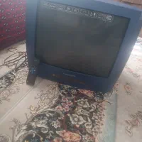 تلوزیون 21انج یکی ازتلوزیونهاهم کنترل داره