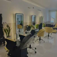 استخدام سالن زیبایی