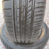 یک جفت لاستیک ساینا