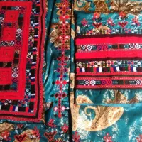 لباس دست دوز|لباس|کنارک, |دیوار