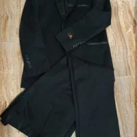 کت شلوار نو با کاور و کراوات