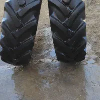 لاستیک جلوتراکتور جفت|قطعات یدکی و لوازم جانبی|دهگلان, |دیوار