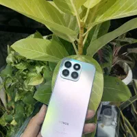 آنر x8b با حافظهٔ ۵۱۲ گیگابایت