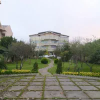 مجموعه‌سه‌واحدی‌ساحلی‌با‌سندتک‌برگ