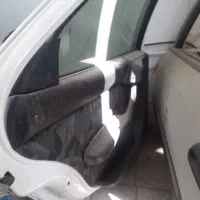 در عقب زانتیا