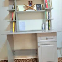 میز تحریر کتابخانه دار به همراه صندلی اداری