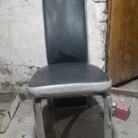 صندلی چرمی وپایه استیل سالم