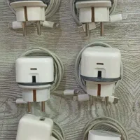 پنج عدد شارژر 20W اپل و یک عدد 30W