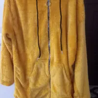 هودی تدی و تعدادی لباس پاییزه