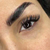 مدل اکستنشن مژه و لیفت ابرو مژه