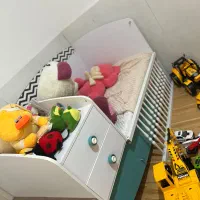 تخت و کمد بچه