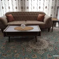 فروش مبل هفت نفره همراه با سه تخته فرش ۱۲ متری|مبلمان خانگی و میز عسلی|صحنه, |دیوار