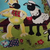 فرش اتاق کودک کاملا سالم