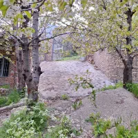 باغچه با آب چشمه لواسان بزرگ ۴۷۰ متر