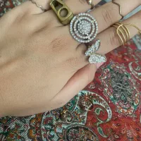 انگشتر و گوشواره و عینک و گردنبند و دستبند تسبیح