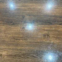 فروشنده در قنادی