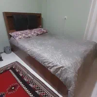 تخت و تشک یک و نیم نفره