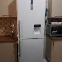 یخچال فریزر نو و سالم