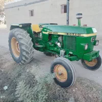 تراکتور چهار سیلندر جاندیر ۲۰۴۰