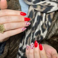 خدمات تخصصی ناخن با بهترین متریال