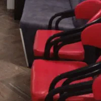 صندلی انتظار وکاناپه و پاراوان