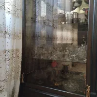 ویترین چوب گردو