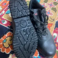 کفش ایمنی نونو فقط ۷۰۰هزار تومن جنس عالی و خارجی|کیف، کفش، کمربند|تربت جام, بیست متری منبع آب|دیوار