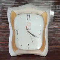 ساعت دیواری