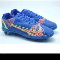 کفش فوتبالی نو