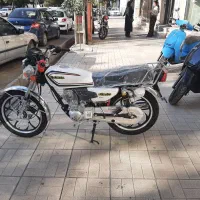موتور ۲۰۰ کبیر خشک نمایندگی. معاوضه با موتور دارم