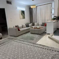 ملک فروشی