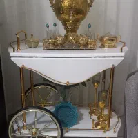 میز بار کاملا سالم بدون خوردگی  هیچ مشکلی ندارد