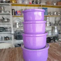 تعویض ظروف کهنه. با ظروف نو