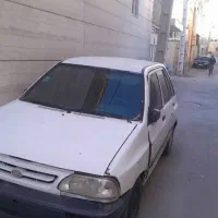 هاچ‌بک  سفید