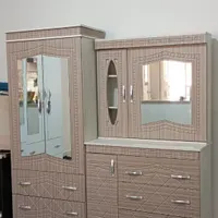 ست کمدوآیینه دراوروکیوم درحدنو بسیارتمیزوسالم