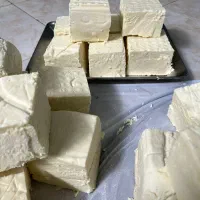 (پنیر گوسفندی) میش ۱۰۰٪ خالص تولید روز لبنیات