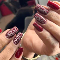 خدمات تخصصی ناخن