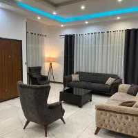 خونه-دارم-و-همخونه-میخام