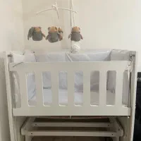 تخت کنارمادرتمیزتازه چندماه خریدم|تخت و صندلی بچه|چابکسر, |دیوار