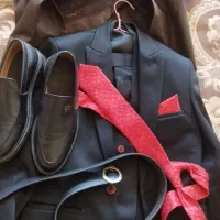 کت وشلوار وکفش