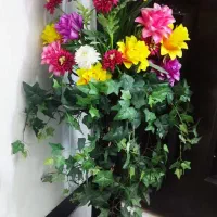 گل به همراه گلدان